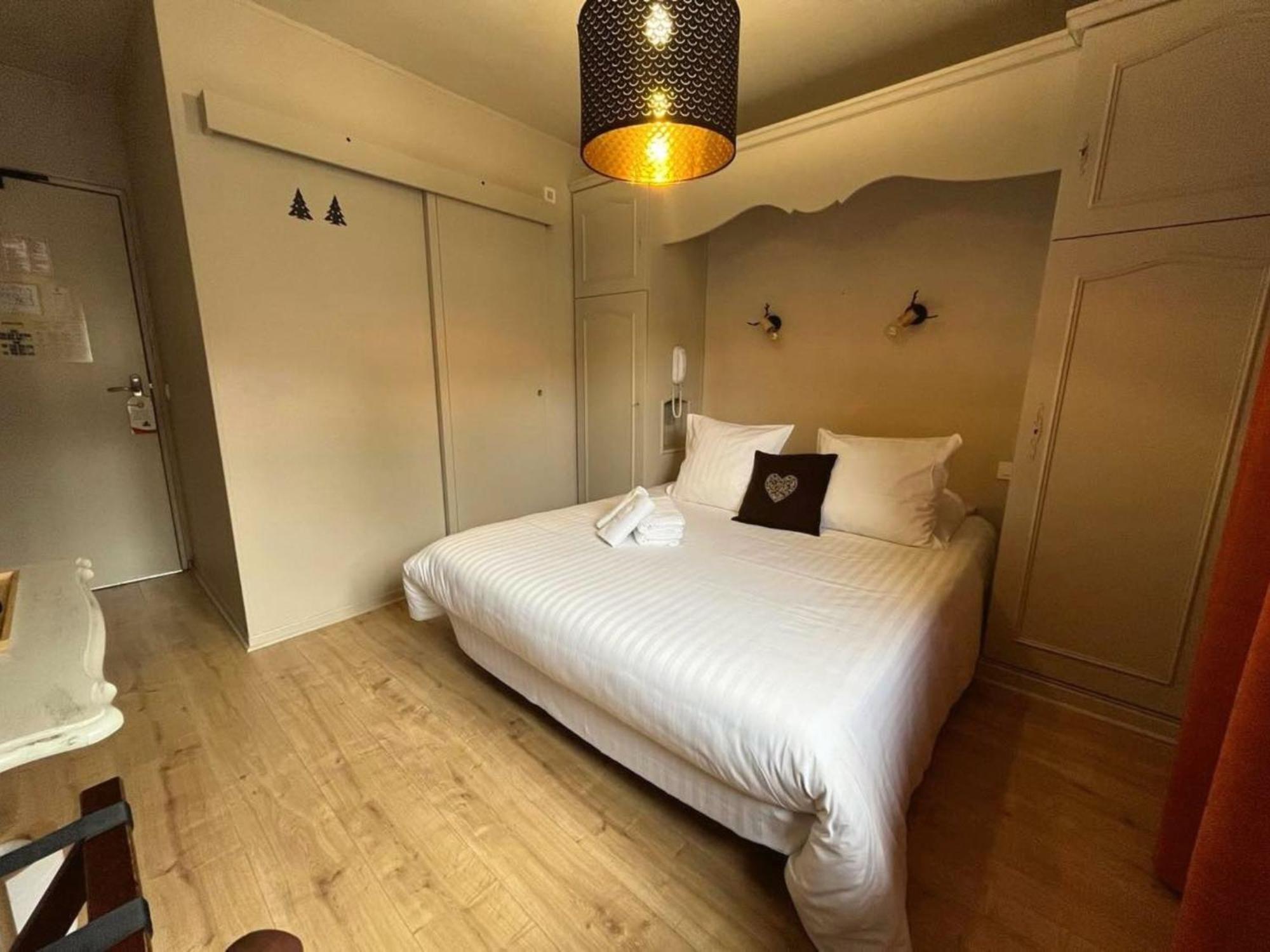 Hotel La Rencluse Saint-Mamet Ngoại thất bức ảnh