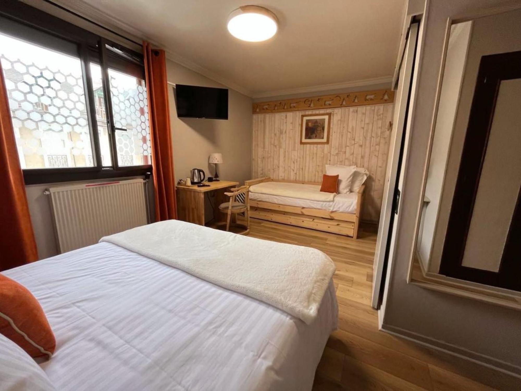 Hotel La Rencluse Saint-Mamet Ngoại thất bức ảnh