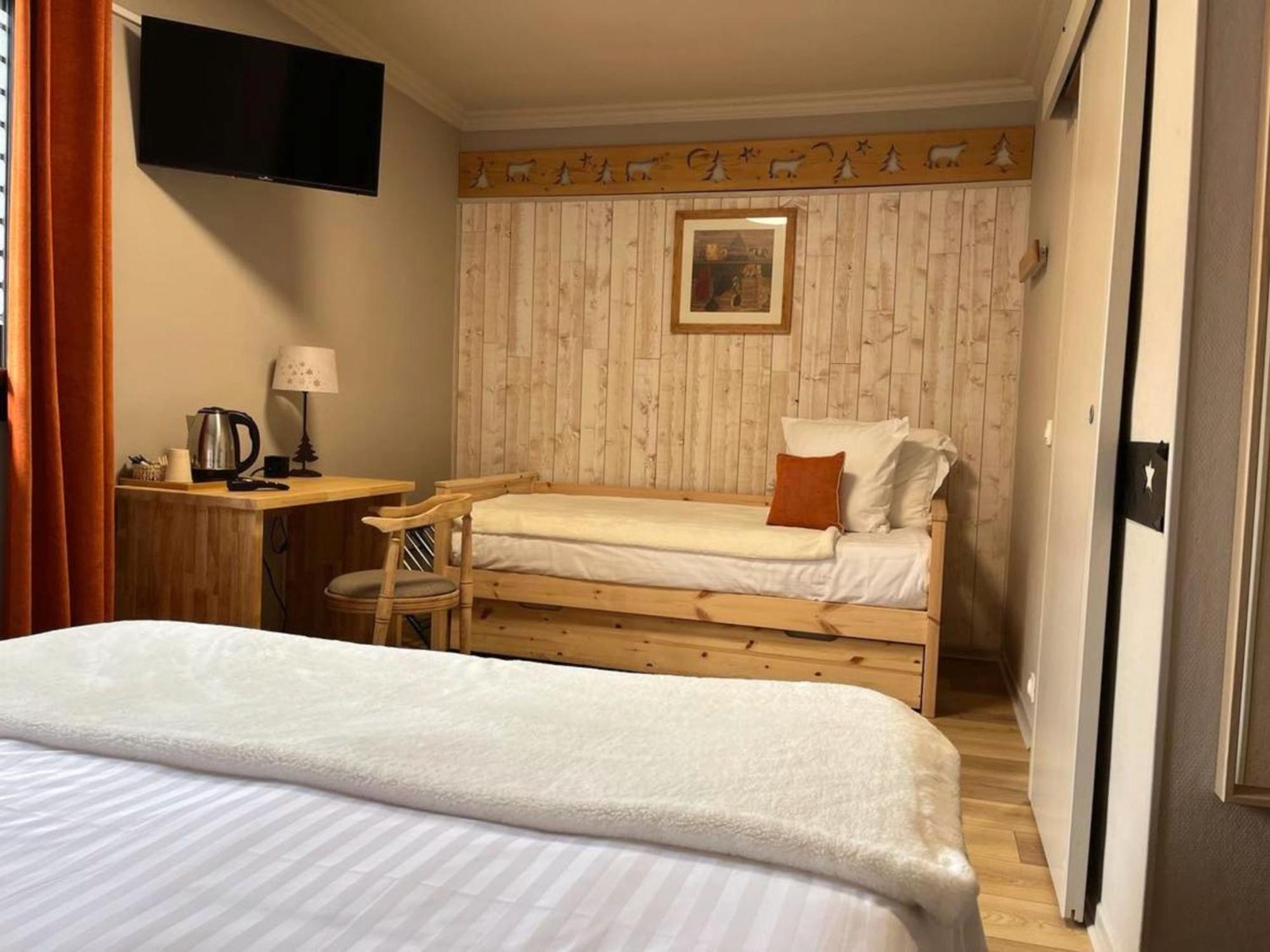 Hotel La Rencluse Saint-Mamet Ngoại thất bức ảnh