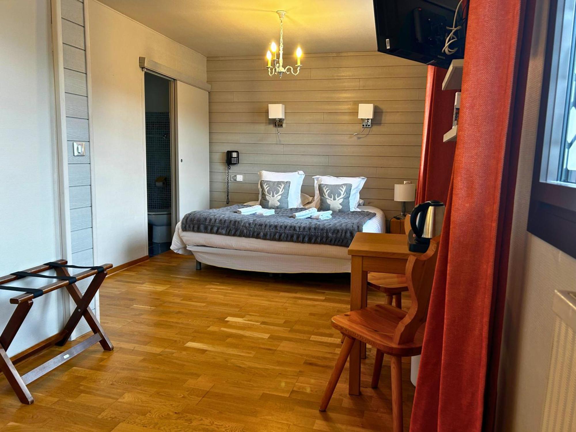 Hotel La Rencluse Saint-Mamet Ngoại thất bức ảnh