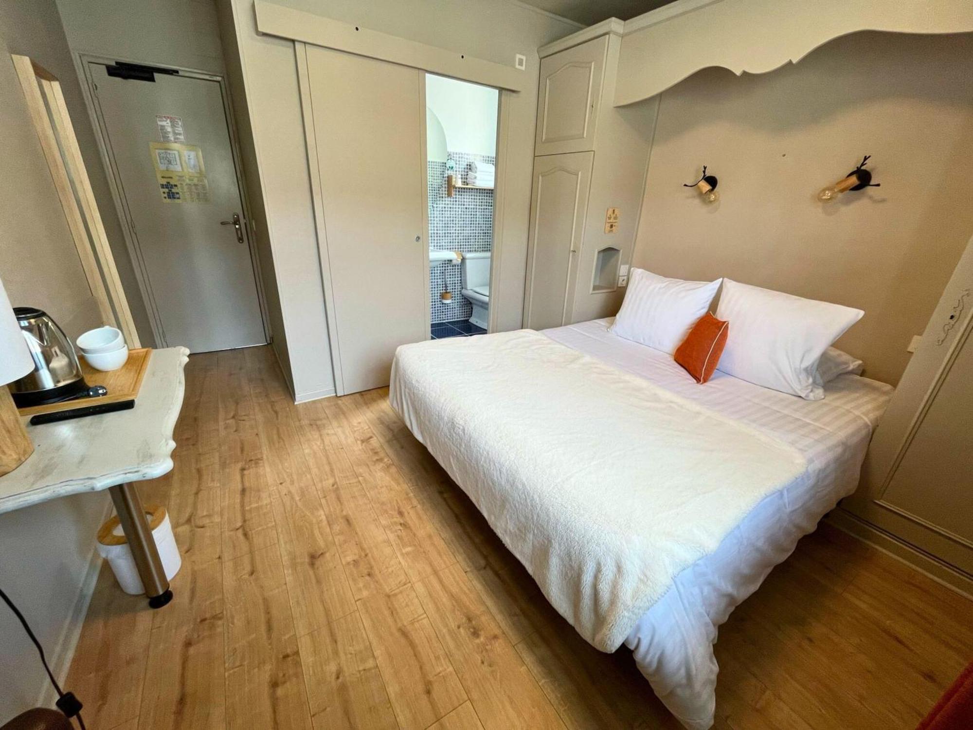 Hotel La Rencluse Saint-Mamet Ngoại thất bức ảnh